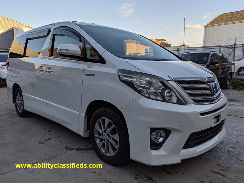 Toyota Alphard Hybrid with Wheelchair and Lift